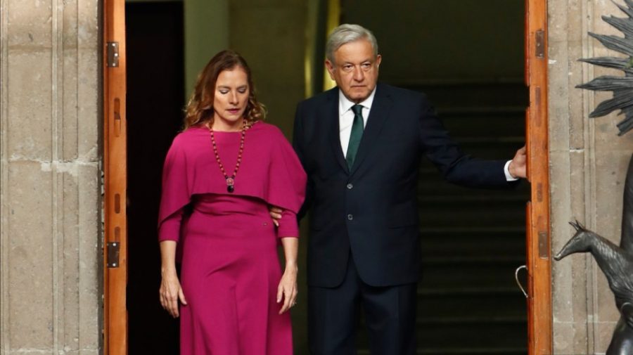 amlo-lopez-obrador-beatriz-gutierrez.jpg