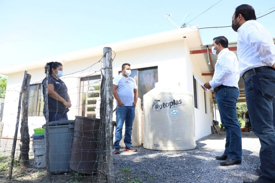 SBS-006-2021.-Familias de Jiménez reciben beneficios del Gobierno del Estado (1)